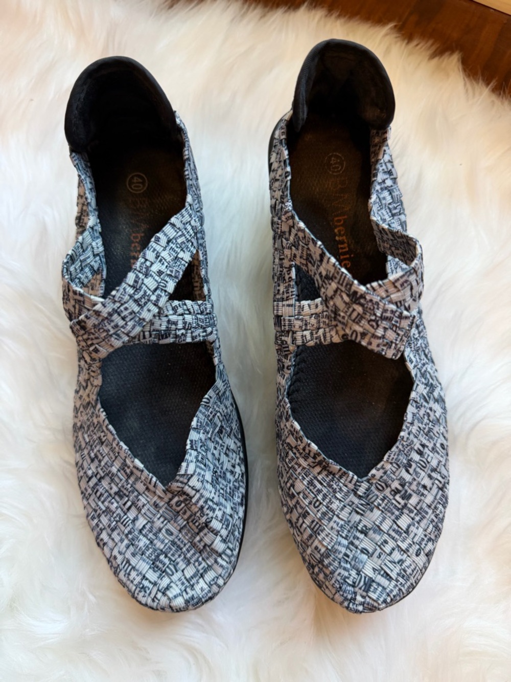 bernie mev. Lulia Newsprint Black White Woven Shoes wedge size 40 - Picture 4 of 6